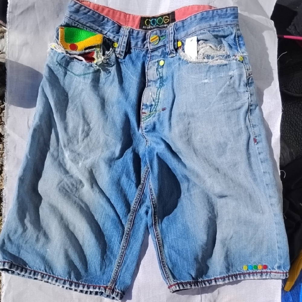 COOGI Iconic Distressed Blue Denim Shorts with Multicolor Details Mens 32